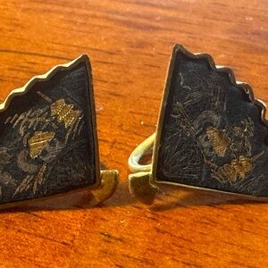 Vintage Asian fan shaped corkscrew earrings from Thailand